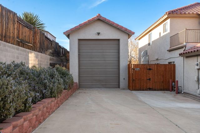 10359 Rio Los Pinos Drive NW, Albuquerque, NM 87114