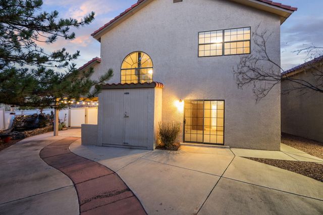 10359 Rio Los Pinos Drive NW, Albuquerque, NM 87114