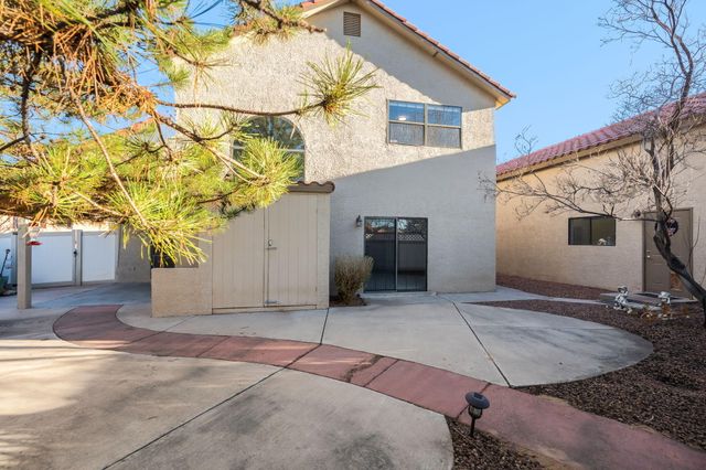 10359 Rio Los Pinos Drive NW, Albuquerque, NM 87114