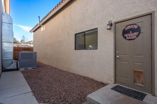 10359 Rio Los Pinos Drive NW, Albuquerque, NM 87114