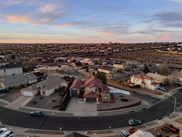 10359 Rio Los Pinos Drive NW, Albuquerque, NM 87114