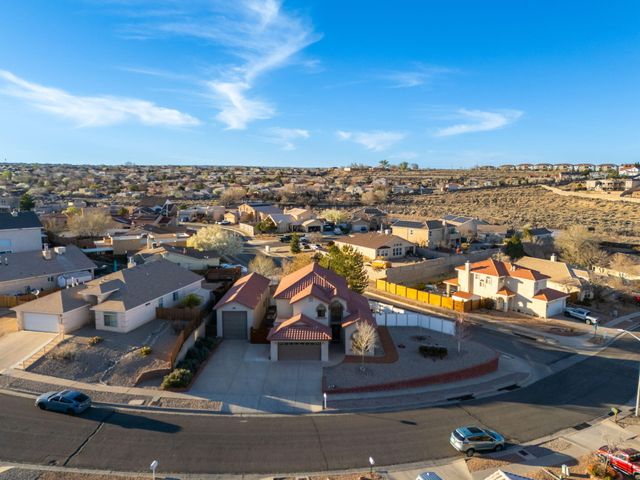 10359 Rio Los Pinos Drive NW, Albuquerque, NM 87114