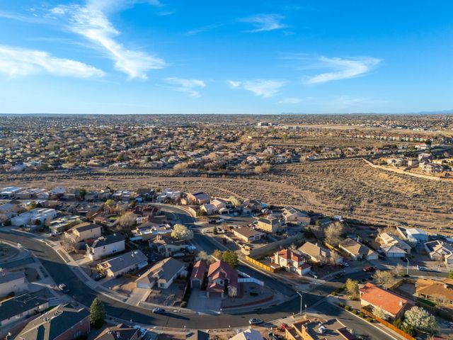 10359 Rio Los Pinos Drive NW, Albuquerque, NM 87114