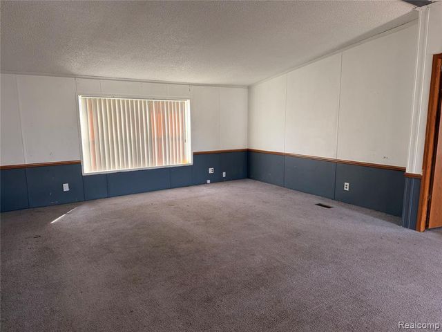 7065 El Paso Boulevard, Romulus, MI 48174