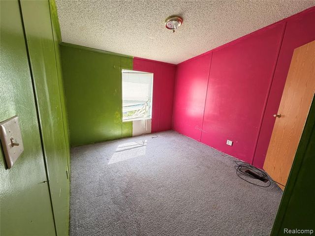 7065 El Paso Boulevard, Romulus, MI 48174