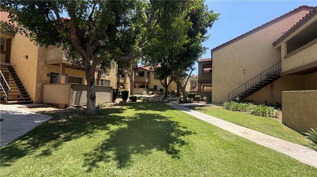 1140 W Blaine Street 101, Riverside, CA 92507