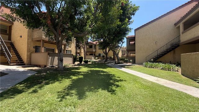 1140 W Blaine Street 101, Riverside, CA 92507