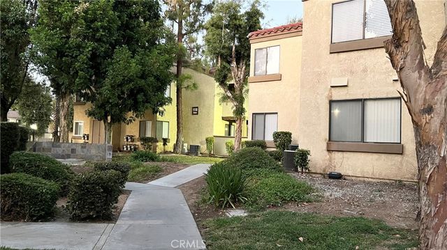 1140 W Blaine Street 101, Riverside, CA 92507