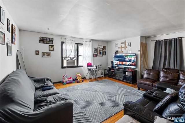 794 Stuyvesant Avenue, Irvington, NJ 07111