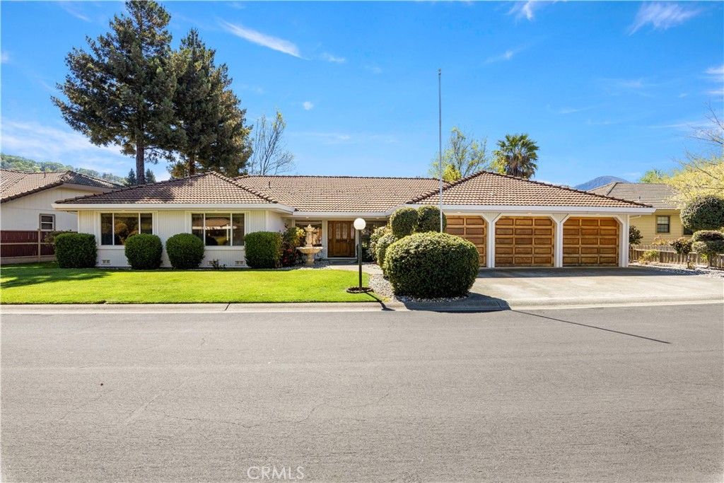 Image 2 of property listing at 8581 Paradise Valley Boulevard, Lucerne, CA 95458