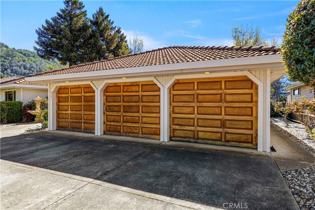 Image 42 of property listing at 8581 Paradise Valley Boulevard, Lucerne, CA 95458