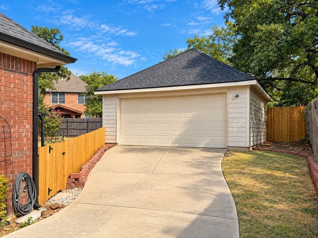 1517 Buena Vista Drive, Denton, TX 76210