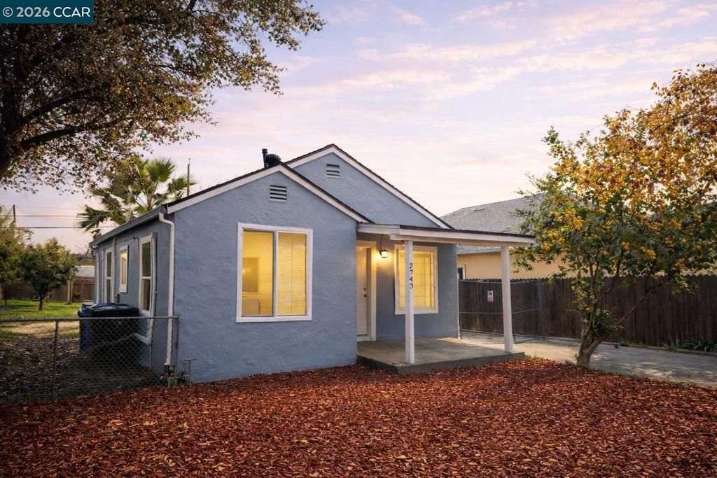 Image 16 of property listing at 3743 23rd Ave, Sacramento, CA 95820