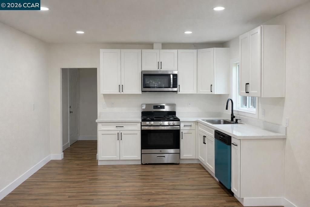 Image 6 of property listing at 3743 23rd Ave, Sacramento, CA 95820