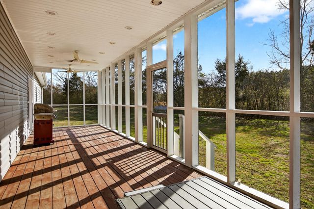 229 Davis Lane Lane, Old Fort, TN 37362