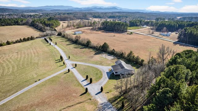 229 Davis Lane Lane, Old Fort, TN 37362