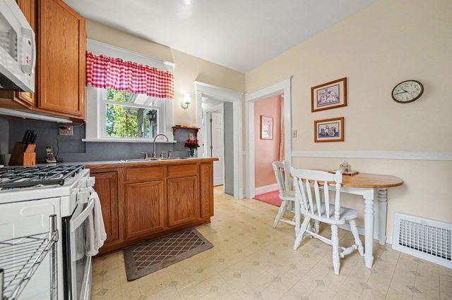 606 Division Street, La Porte, IN 46350