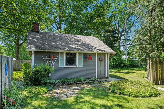 606 Division Street, La Porte, IN 46350