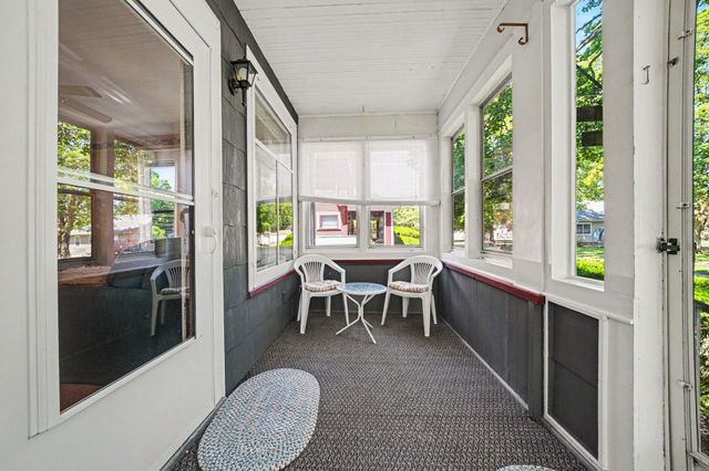 606 Division Street, La Porte, IN 46350