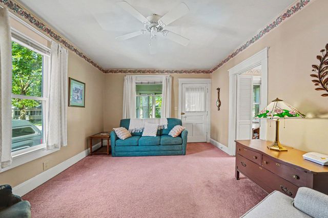 606 Division Street, La Porte, IN 46350
