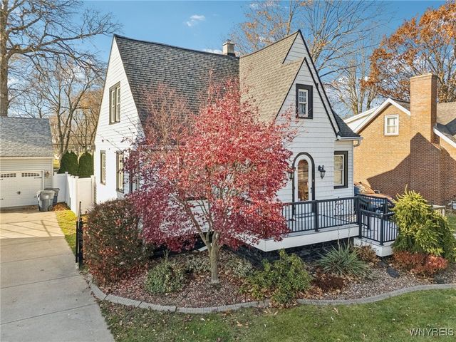 17 South Shore Boulevard, Lackawanna, NY 14218