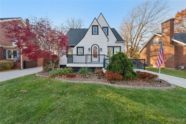 17 South Shore Boulevard, Lackawanna, NY 14218