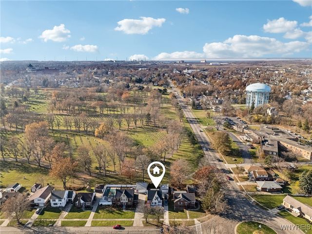 17 South Shore Boulevard, Lackawanna, NY 14218