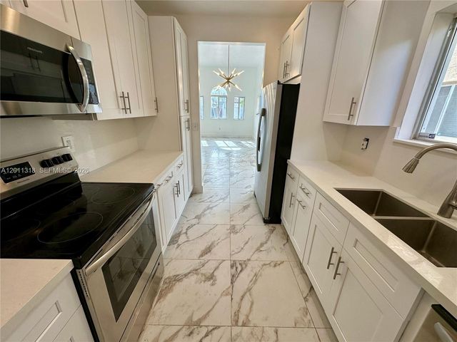 2514 NE 41st Ave, Homestead, FL 33033