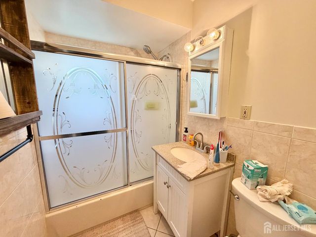 17 Woodbridge Street, New Brunswick, NJ 08901