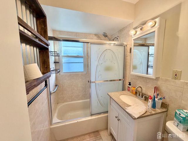 17 Woodbridge Street, New Brunswick, NJ 08901