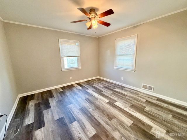 17 Woodbridge Street, New Brunswick, NJ 08901