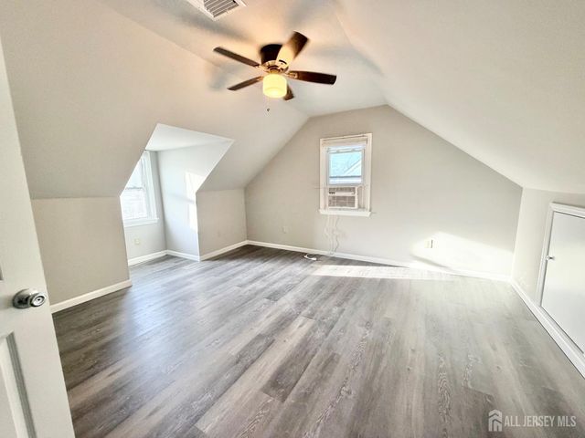 17 Woodbridge Street, New Brunswick, NJ 08901