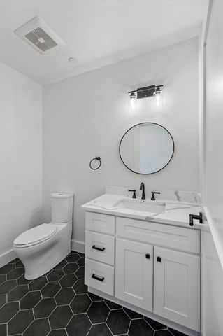 34 Salem St 301, Medford, MA 02155