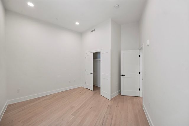 34 Salem St 301, Medford, MA 02155