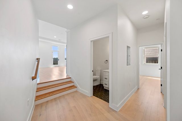 34 Salem St 301, Medford, MA 02155