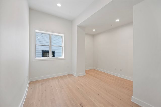 34 Salem St 301, Medford, MA 02155