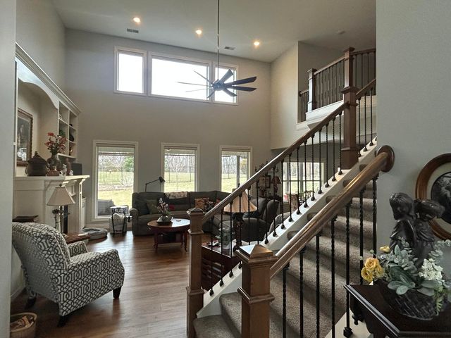 5602 N LIGHTPOST CT, Columbia, MO 65201