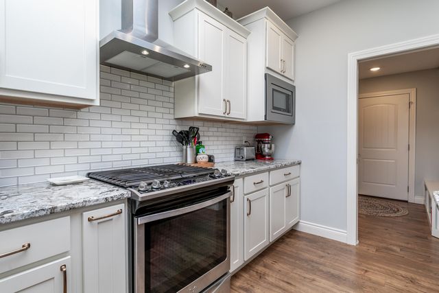 5602 N LIGHTPOST CT, Columbia, MO 65201