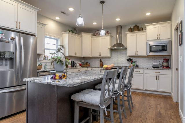 5602 N LIGHTPOST CT, Columbia, MO 65201