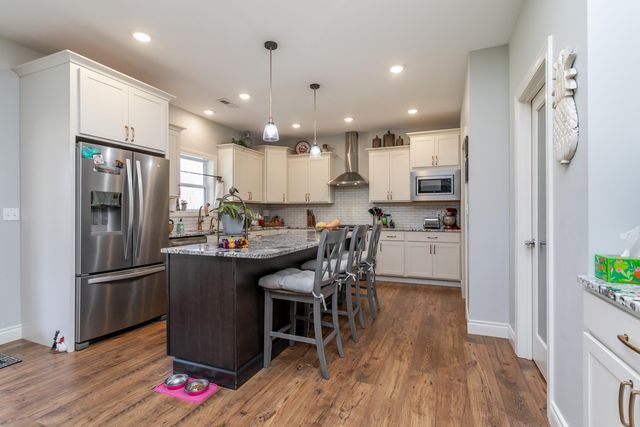 5602 N LIGHTPOST CT, Columbia, MO 65201