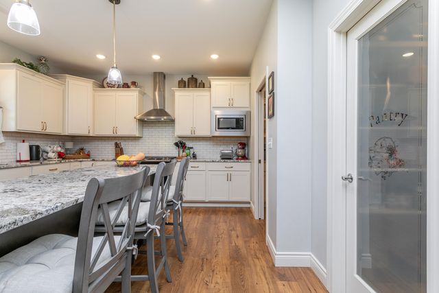 5602 N LIGHTPOST CT, Columbia, MO 65201