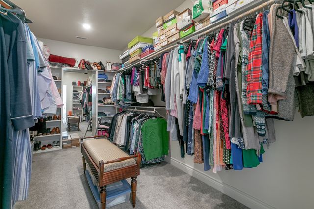 5602 N LIGHTPOST CT, Columbia, MO 65201