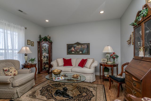 5602 N LIGHTPOST CT, Columbia, MO 65201