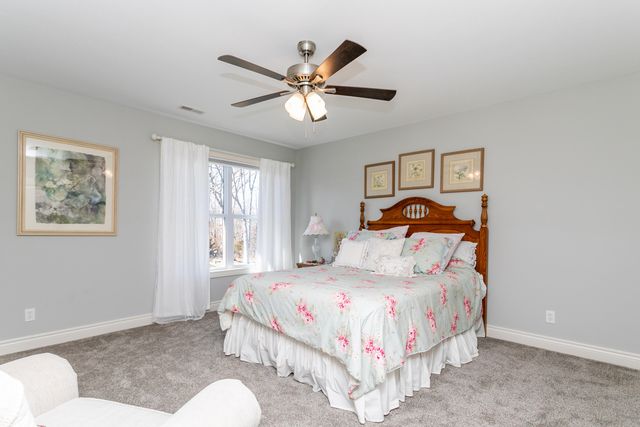 5602 N LIGHTPOST CT, Columbia, MO 65201