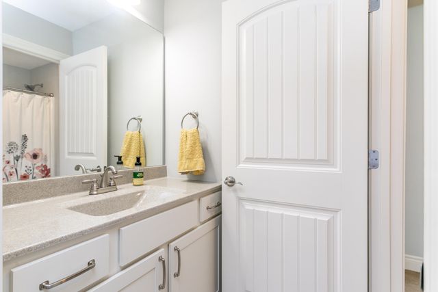 5602 N LIGHTPOST CT, Columbia, MO 65201