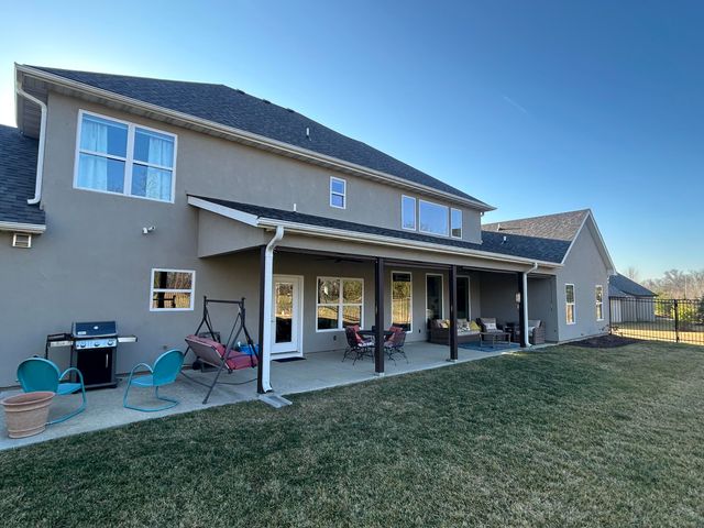 5602 N LIGHTPOST CT, Columbia, MO 65201