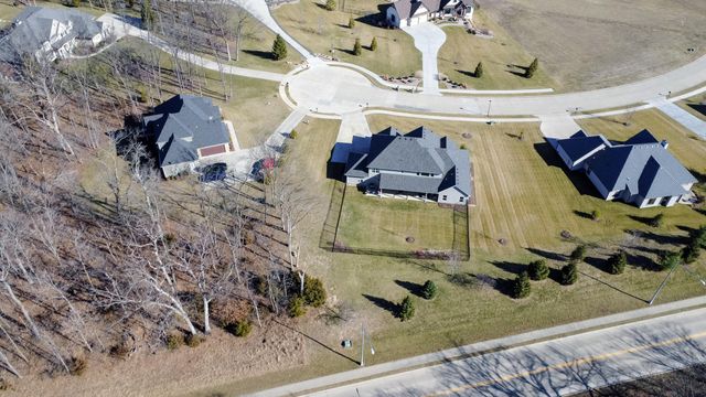 5602 N LIGHTPOST CT, Columbia, MO 65201