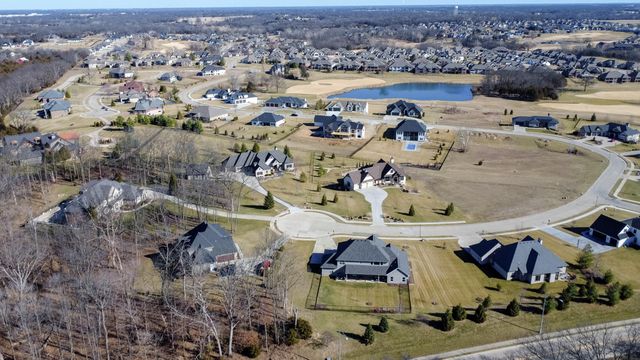 5602 N LIGHTPOST CT, Columbia, MO 65201