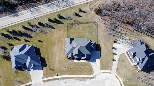 5602 N LIGHTPOST CT, Columbia, MO 65201