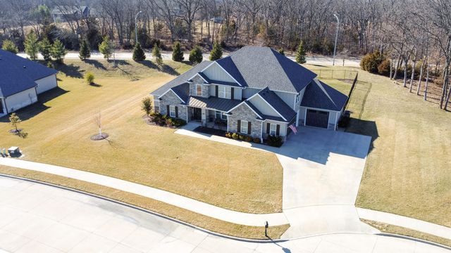 5602 N LIGHTPOST CT, Columbia, MO 65201